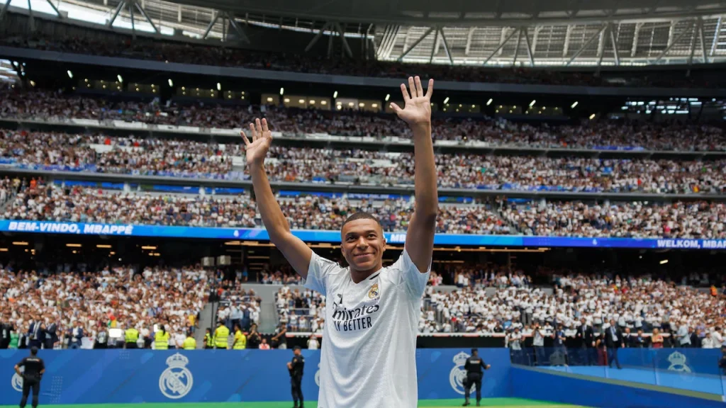 Kylian Mbappe Dianggap Kesepian di Real Madrid: Sebuah Analisis