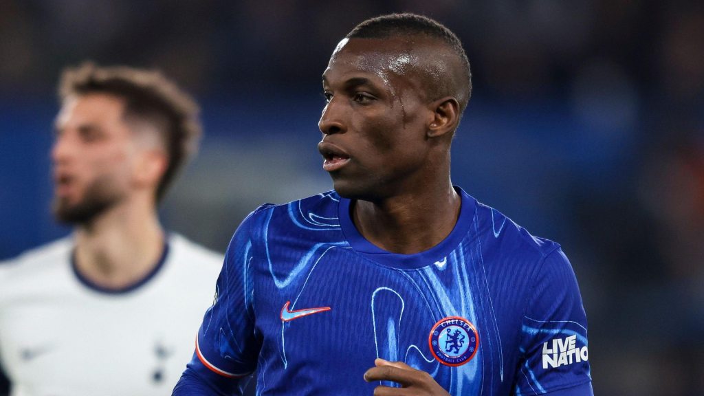 Perkuat Lini Serang, Arsenal Coba Bajak Mesin Gol Chelsea Ini