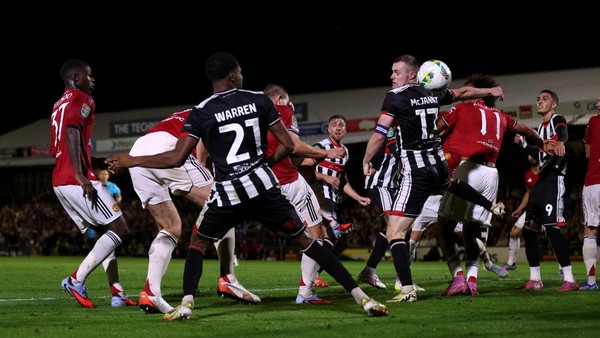 Hasil Grimsby Vs Man United adalah pertandingan babak kedua Piala Liga Inggris atau Carabao Cup yang bergulir di Blundell Park.Grimsby Vs Man United
