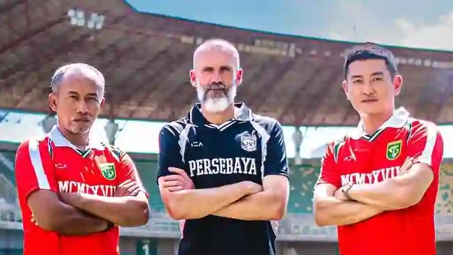 Persebaya vs Arema: Derbi Jatim, Pertaruhan Nasib Perez & Santos